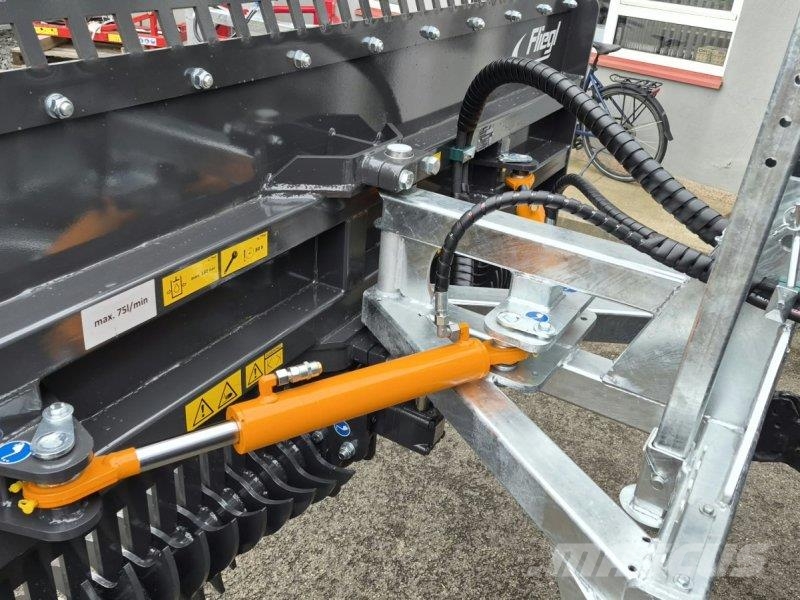 Fliegl Siloschiebeschild 3000 Weitere Viehgeräte
