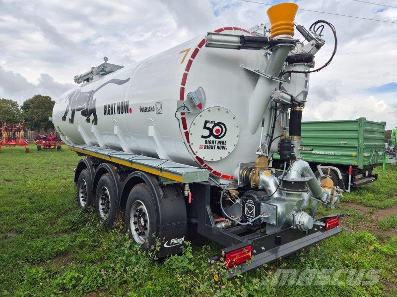 Fliegl STF 30.000 Truck-Line Dreiachs Zubringerfass Flytgödselspridare