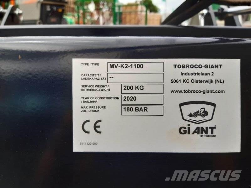 GiANT DUNG- UND SILAGEZANGE 11 Bouw - Overige