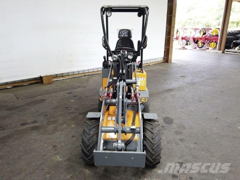 GiANT G1200 HOFLADER Schrankladers