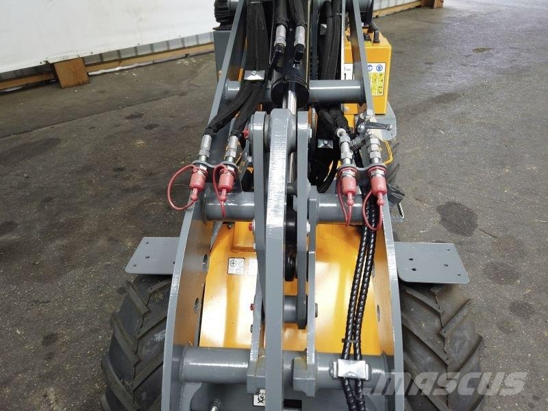 GiANT G1200 HOFLADER Schrankladers