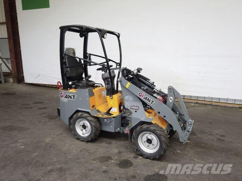 GiANT G1200 HOFLADER Schrankladers