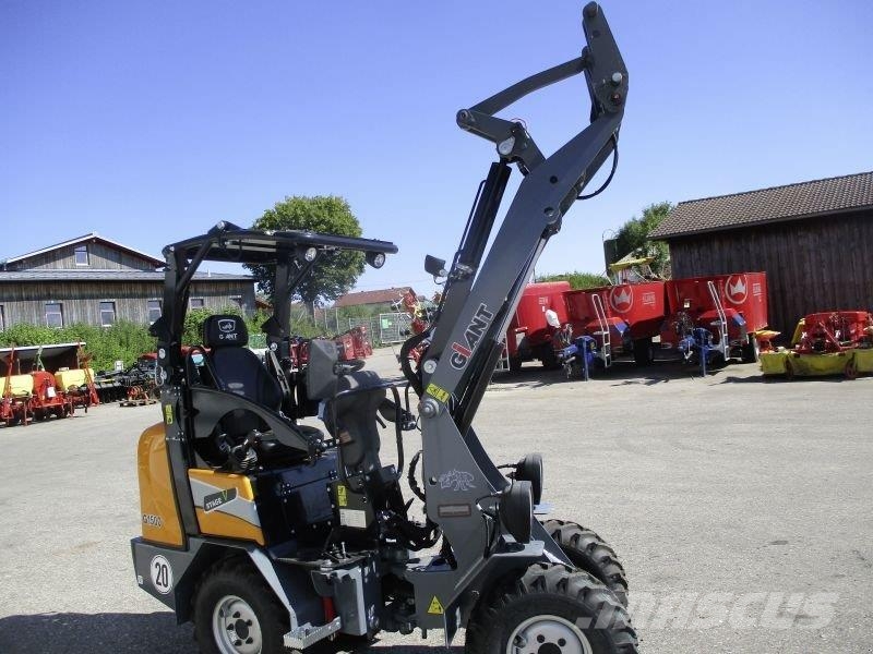 GiANT G1500 #886 لوادر انزلاقية التوجيه