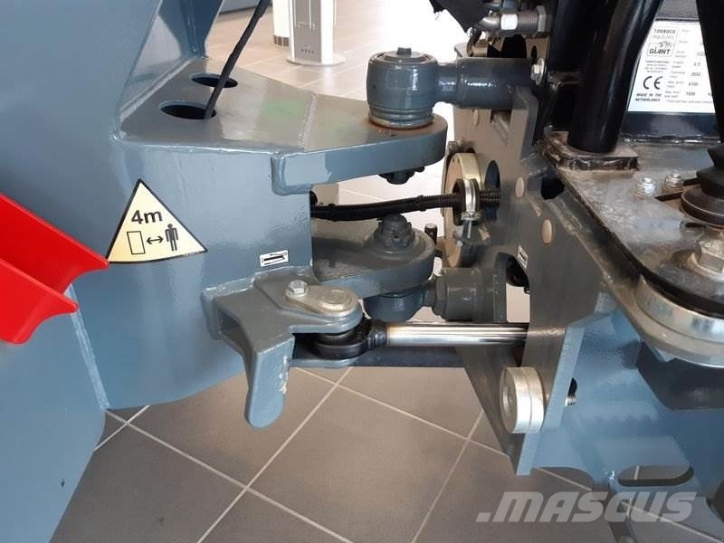 GiANT G2200E GIANT ELEKTRO-HOFLADER Kompaktlader