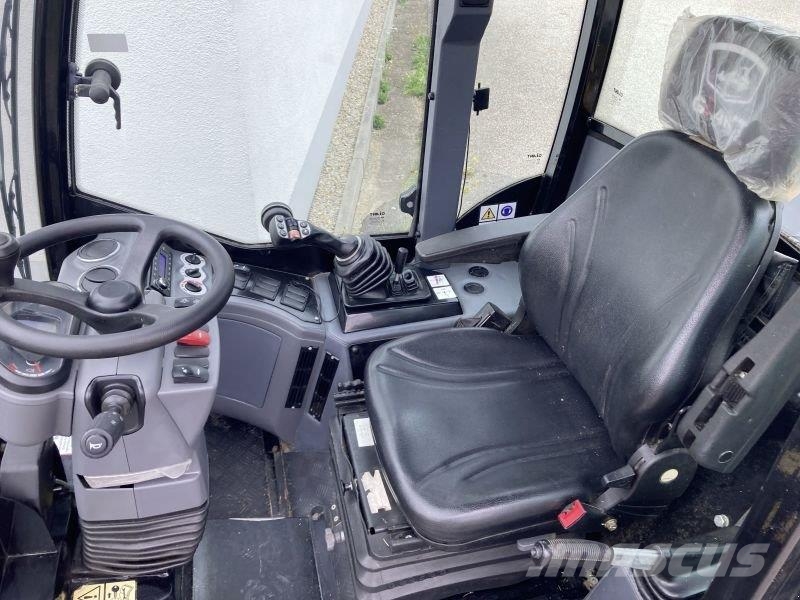 GiANT G3500 TELE Τηλεσκοπικοί ανυψωτές