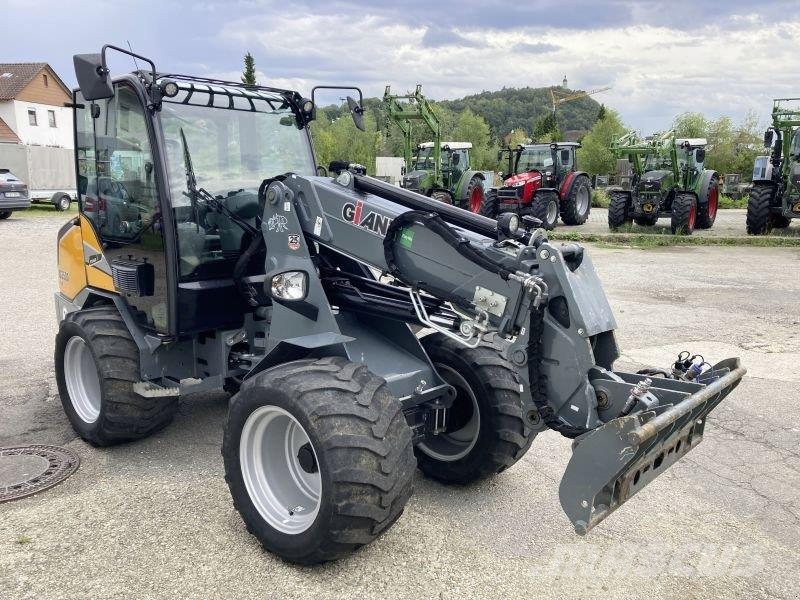 GiANT G3500 TELE Τηλεσκοπικοί ανυψωτές