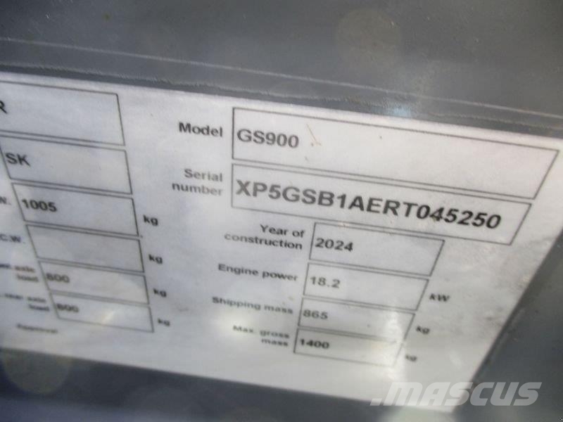 GiANT GS 900 # 888 لوادر انزلاقية التوجيه