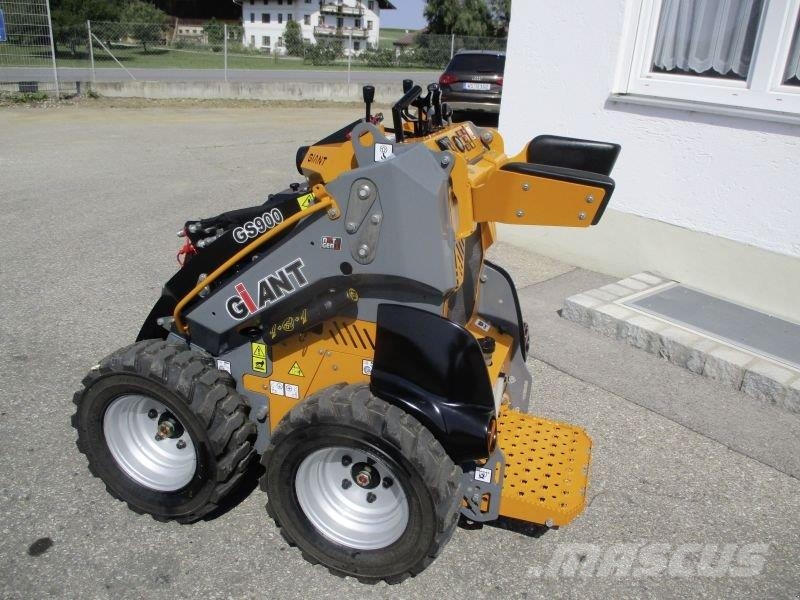 GiANT GS 900 # 888 لوادر انزلاقية التوجيه
