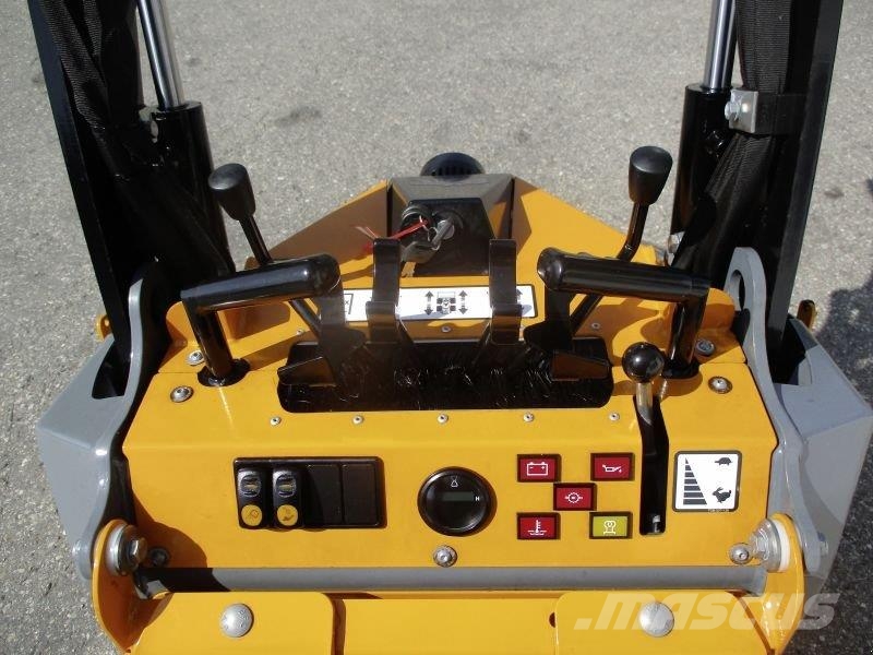 GiANT GS 900 # 888 لوادر انزلاقية التوجيه