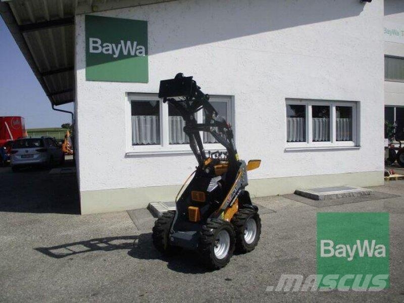 GiANT GS950 Skid steer mini nakladalci