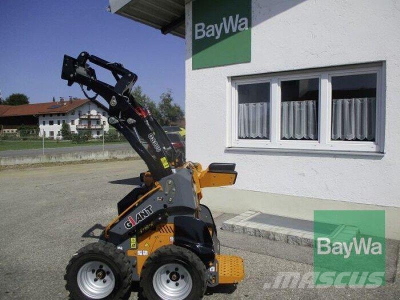 GiANT GS950 Skid steer mini nakladalci
