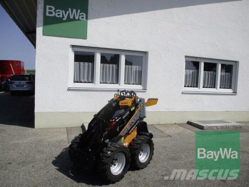 GiANT GS950 Skid steer mini nakladalci
