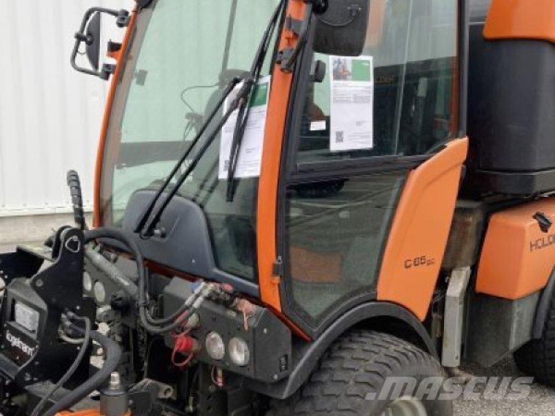 Holder C 65 SINGLE CAB جرارات مدمجة