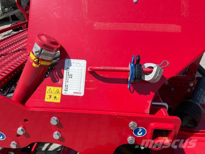 Horsch Express 3 KR مثاقيب مدمجة