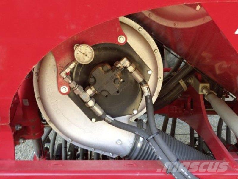 Horsch EXPRESS 3 KR SÄMASCHINE Perforatoare