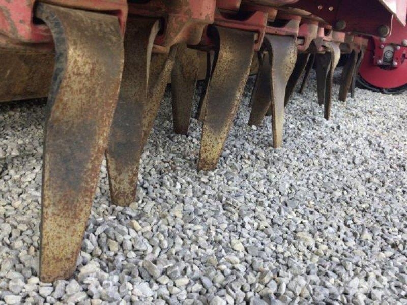 Horsch EXPRESS 3 KR SÄMASCHINE Perforatoare