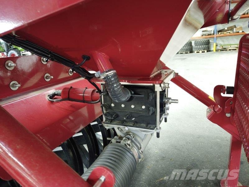 Horsch PARTNER FT HORSCH 1600 مثاقيب