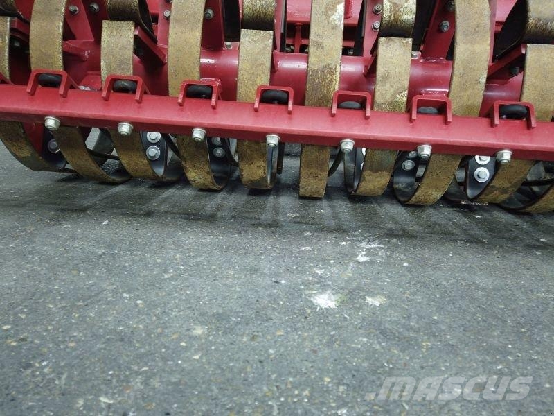 Horsch TARO 6 SL HORSCH SÄMASCHINE مثاقيب