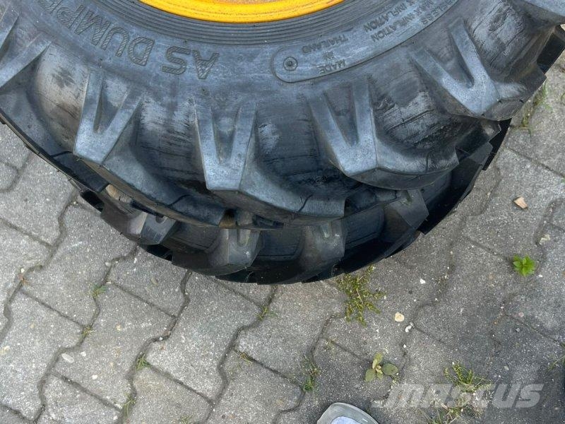 JCB 255/75-15.3 Gume, točkovi i felne