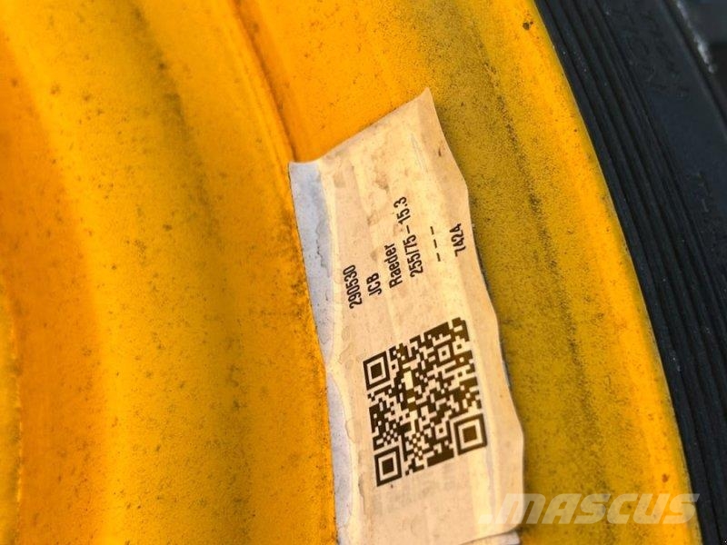 JCB 255/75-15.3 Gume, točkovi i felne