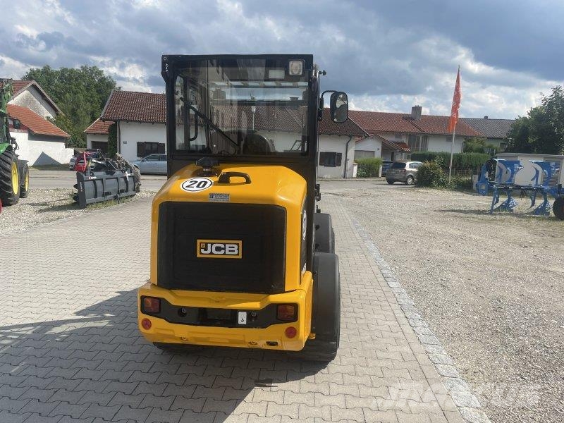 JCB 403 Smart Power Incarcator pe pneuri