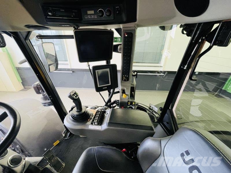 JCB 4220 Traktorer