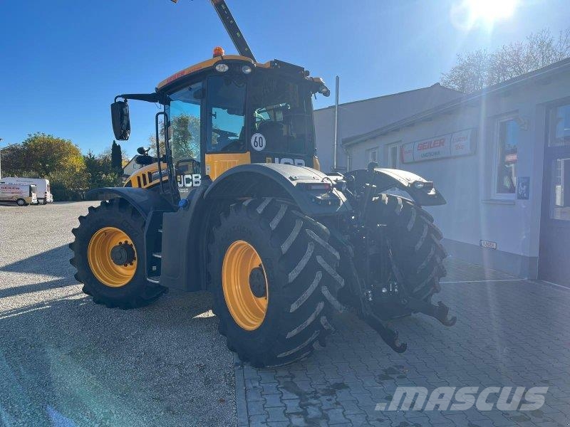 JCB Fastrac 4220 الجرارات