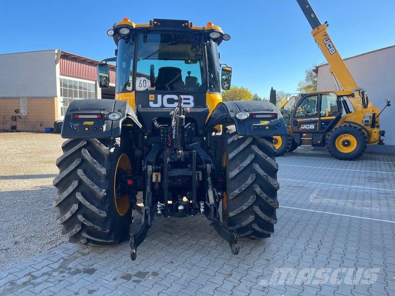 JCB Fastrac 4220 الجرارات
