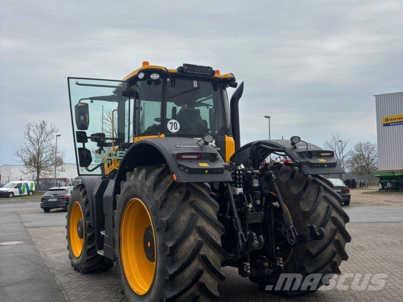 JCB FasTrac 8330 Tractoren