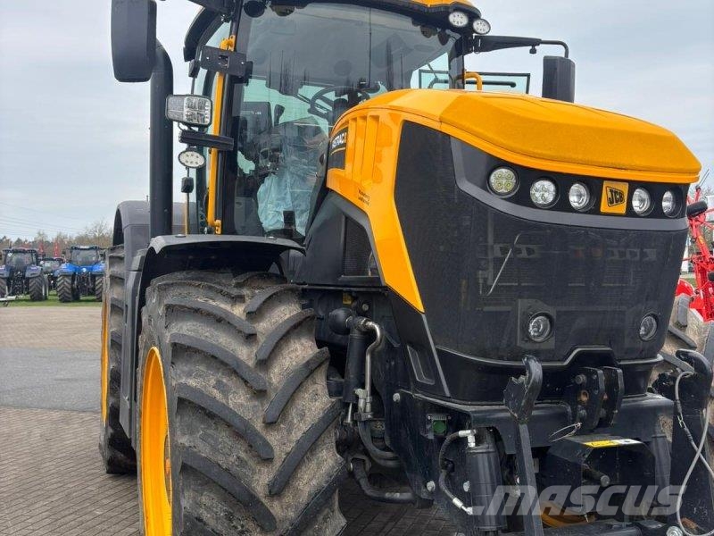 JCB FasTrac 8330 Tractoren