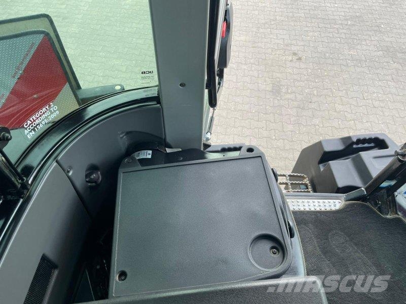 JCB Fastrac 8330 Traktoren