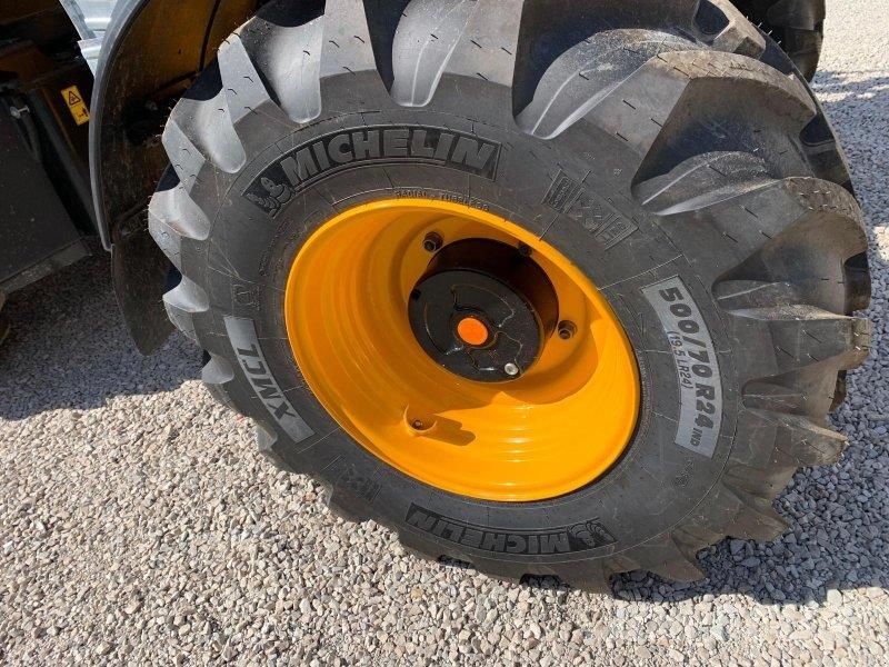 JCB TM 320 S Agri Телескопічні навантажувачі