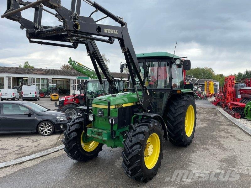 John Deere 2650 SGII Stoll Robust Трактора