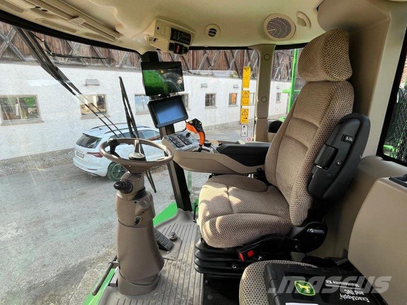 John Deere 340M Düngemittelverteiler