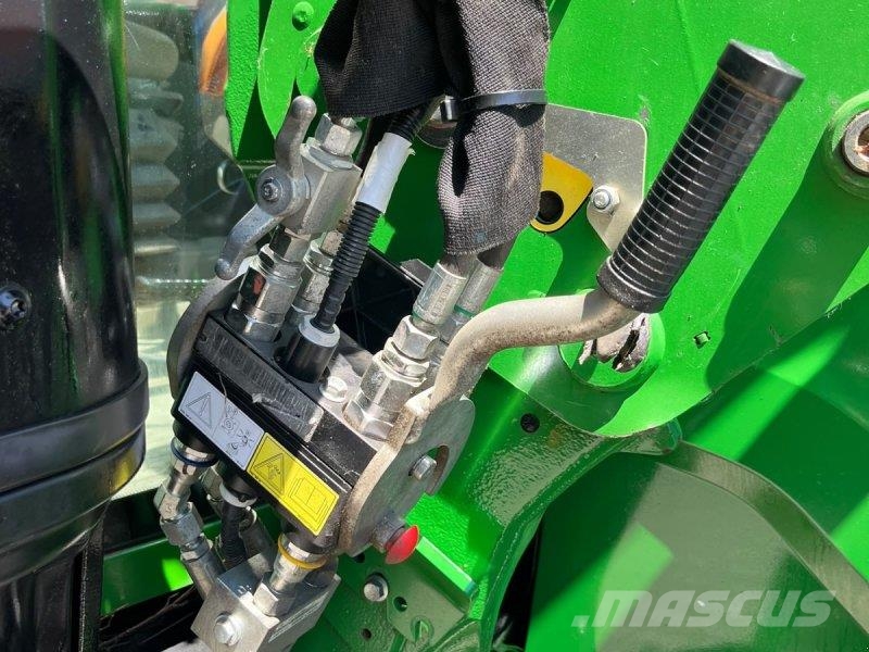John Deere 6090M Tractores