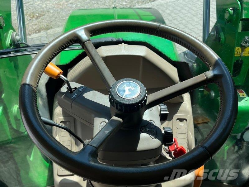 John Deere 6090M Tractores