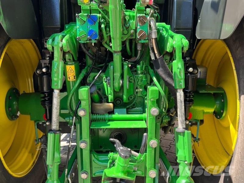 John Deere 6090M Tractores