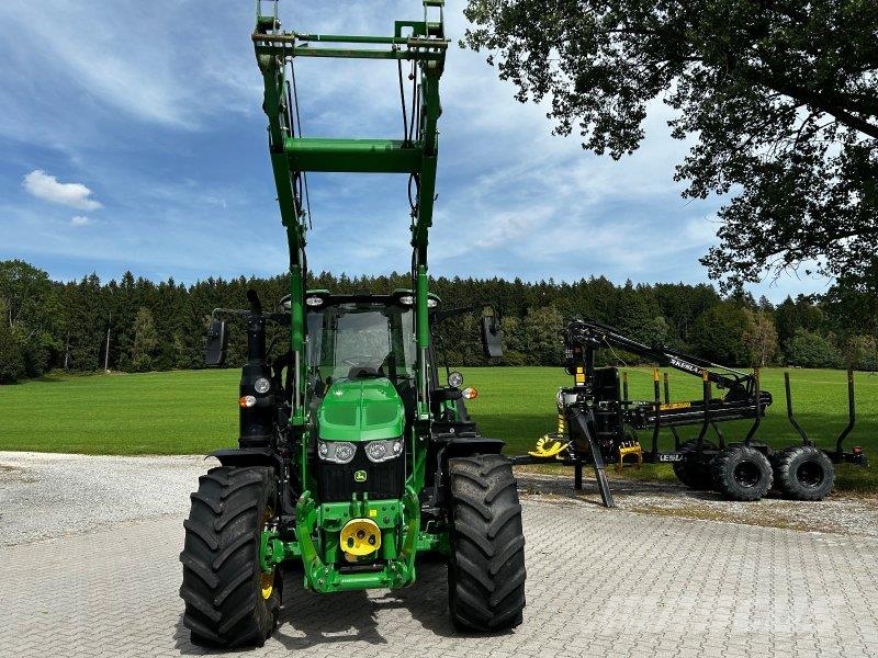 John Deere 6090M Traktorer
