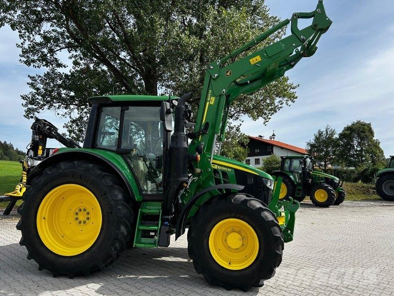 John Deere 6090M Traktorer