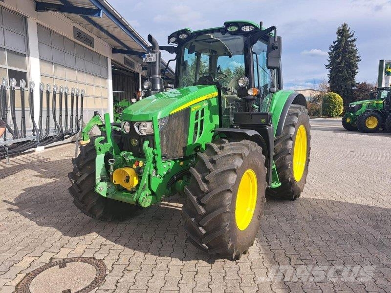 John Deere 6090M Traktorit