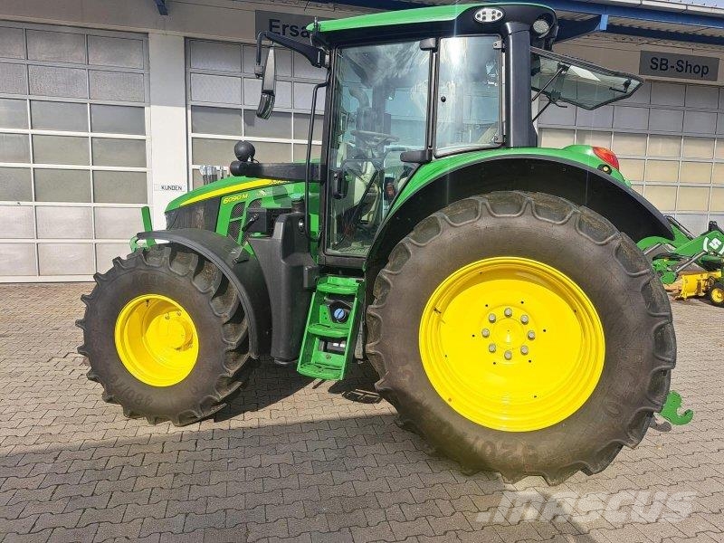 John Deere 6090M Traktorit