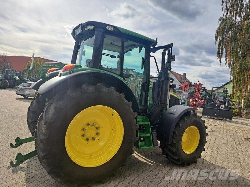 John Deere 6090M Traktorit