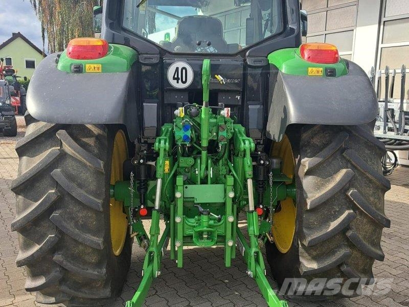 John Deere 6090M Traktorit