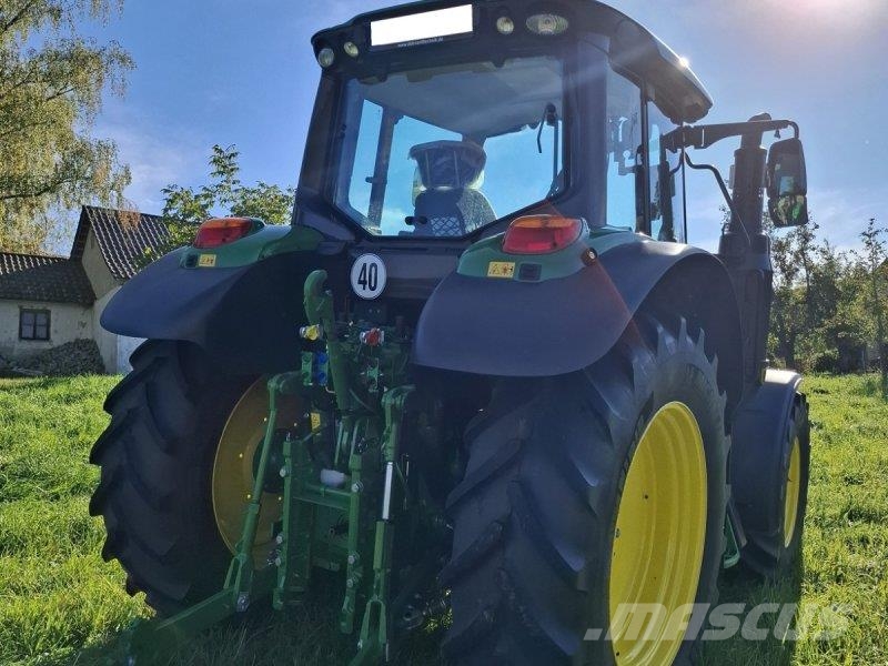 John Deere 6110M Traktoren