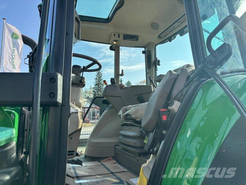 John Deere 6120M Traktoren