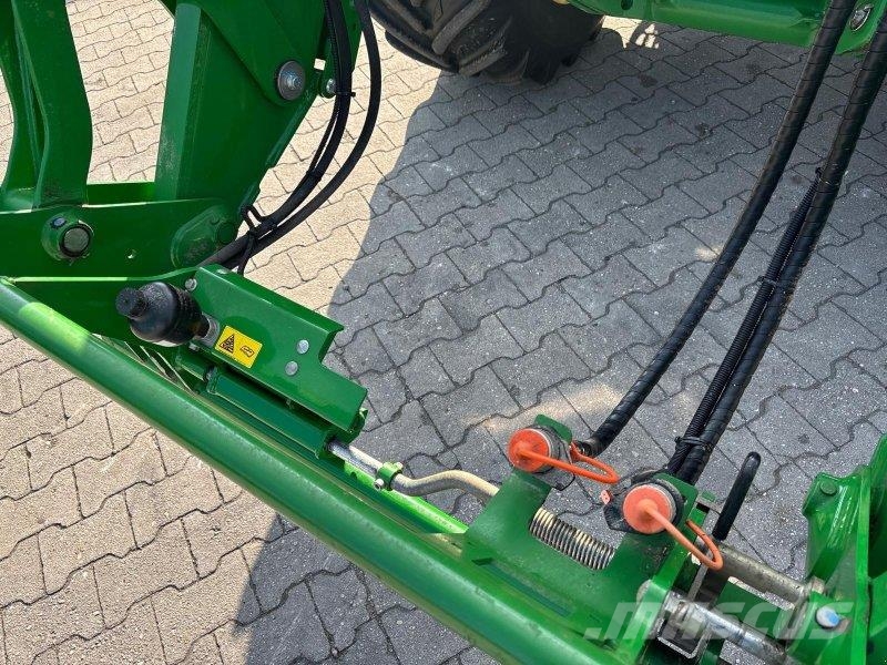 John Deere 6120M Traktoren