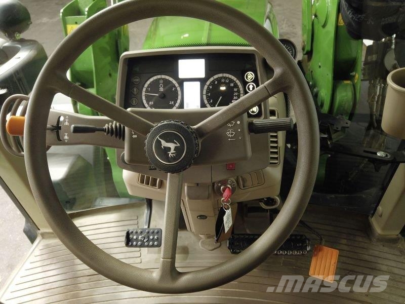 John Deere 6130M Tractoren