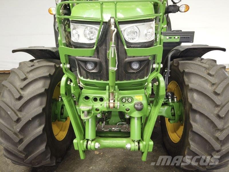 John Deere 6130M Tractoren