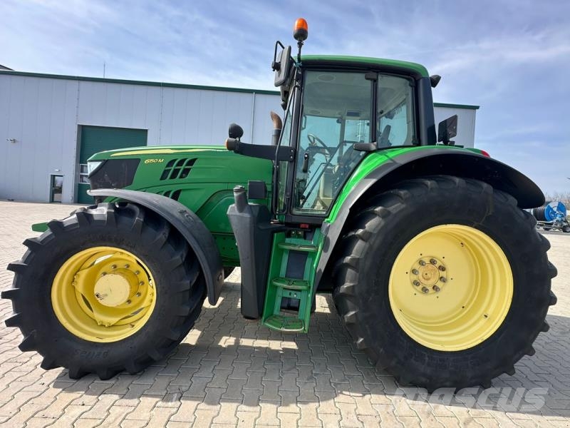 John Deere 6150M الجرارات