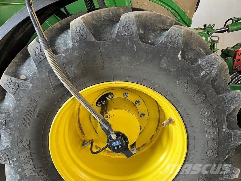 John Deere 6150R Traktorit